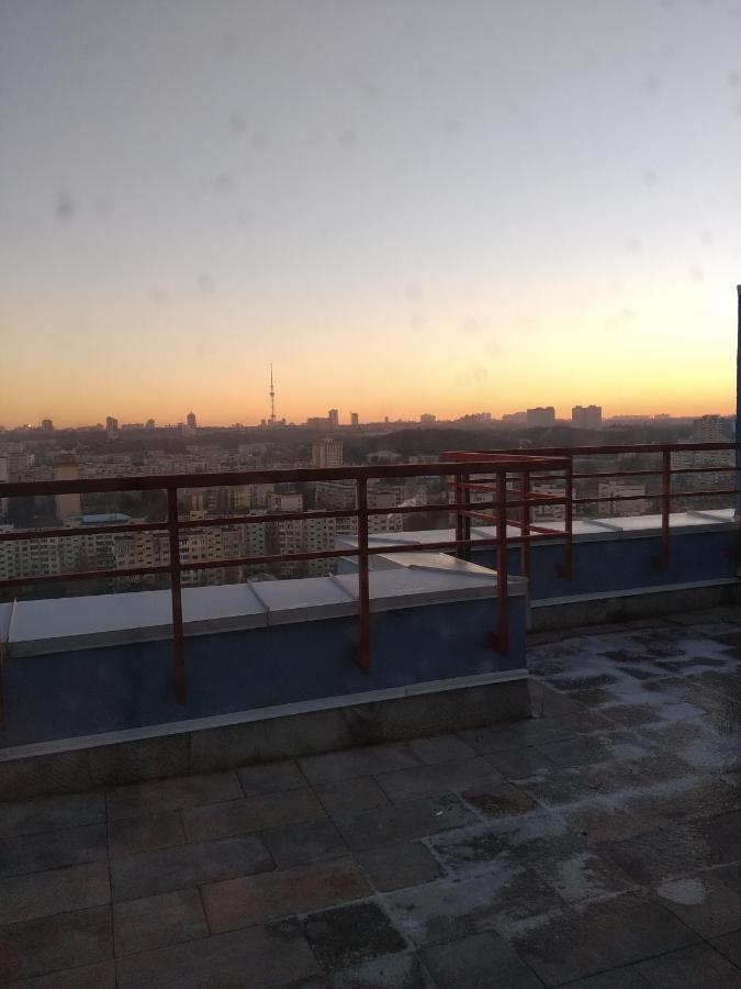 Небольшой Пентхаус С Прекрасным Видом На Город Kiev Esterno foto