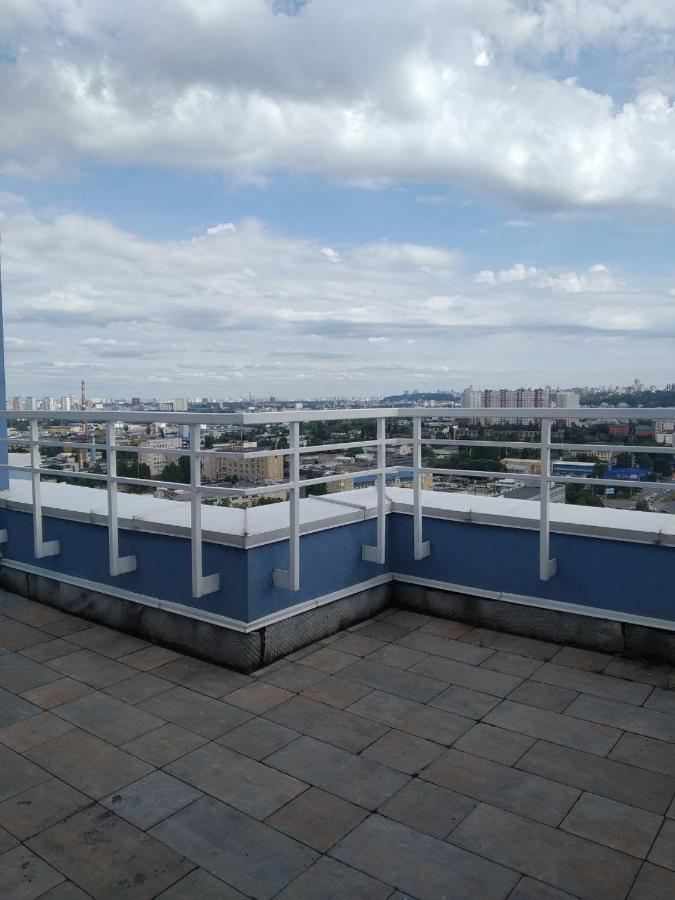 Небольшой Пентхаус С Прекрасным Видом На Город Kiev Esterno foto